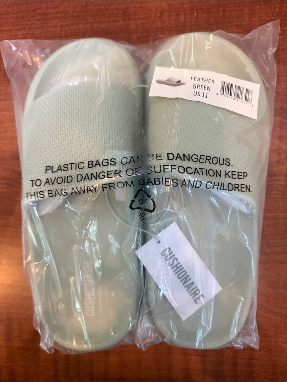 Cushionaire Women’s Feather Green Slide Sandals size 11 new